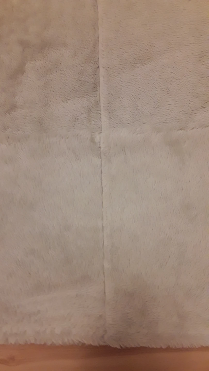 Light Beige Faux Sheepskin Rug - photo 4