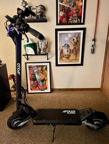 Apollo Phantom v4x Electric Scooter