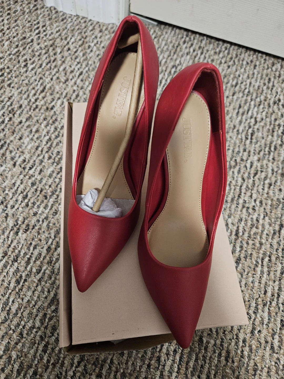 Red Pointed Toe Heels 7.5 - photo 2