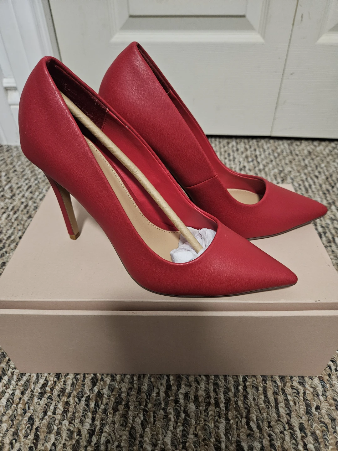 Red Pointed Toe Heels 7.5