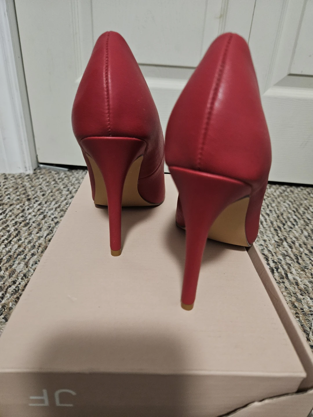 Red Pointed Toe Heels 7.5 - photo 3