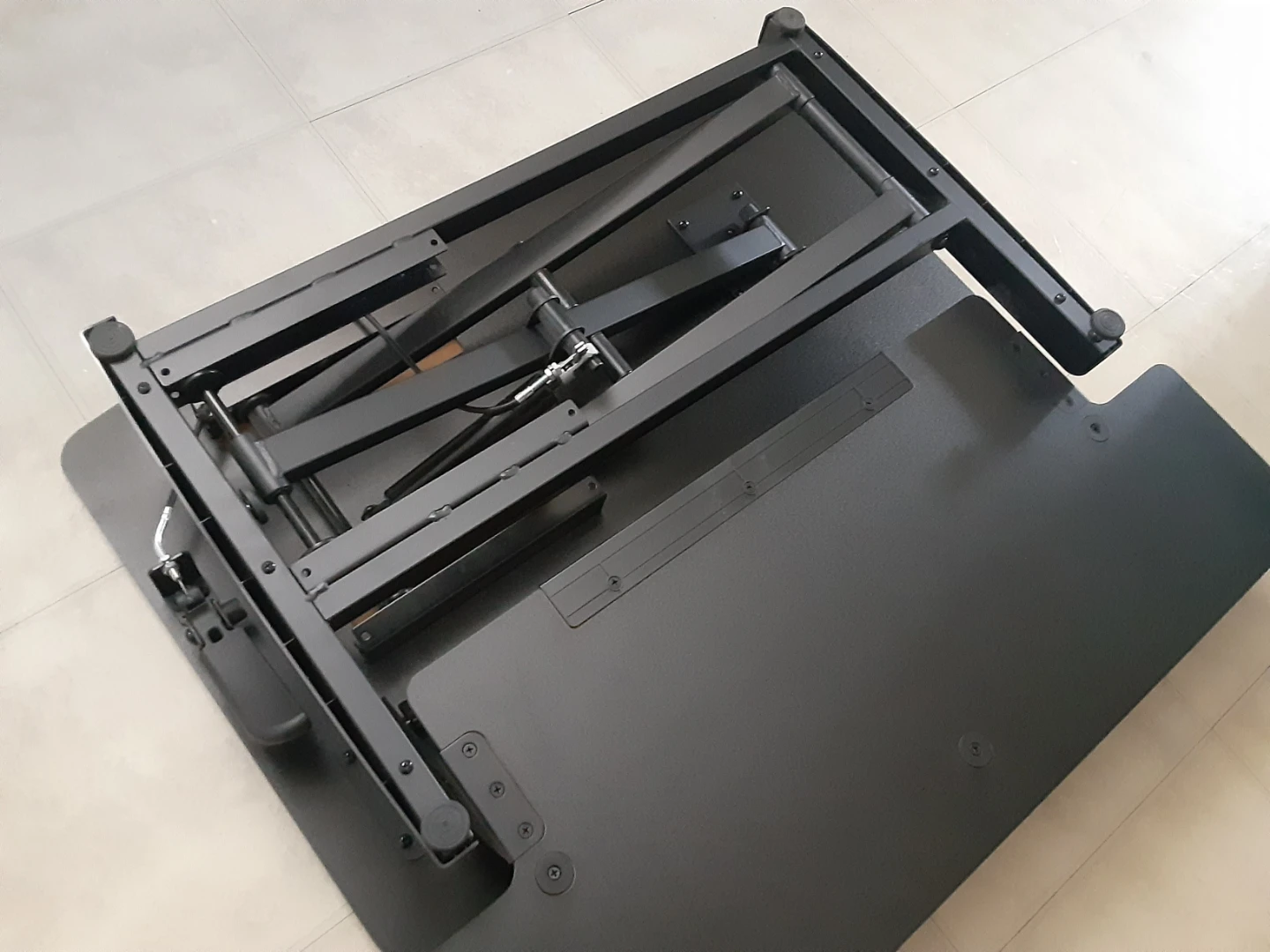(-) Adjustable Standing Desk Converter (-) - photo 4