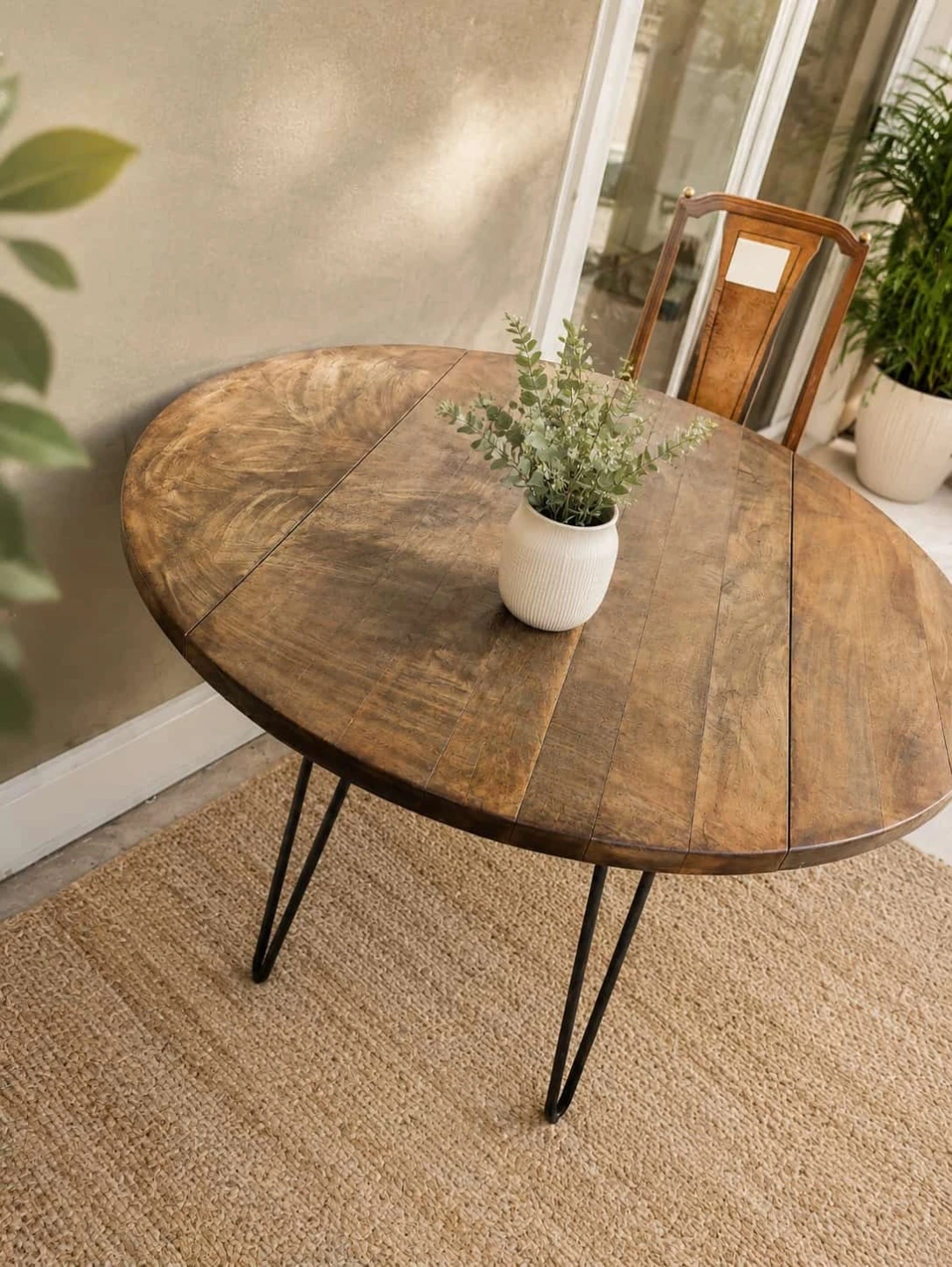 Round Wooden Dining Table with Metal Legs