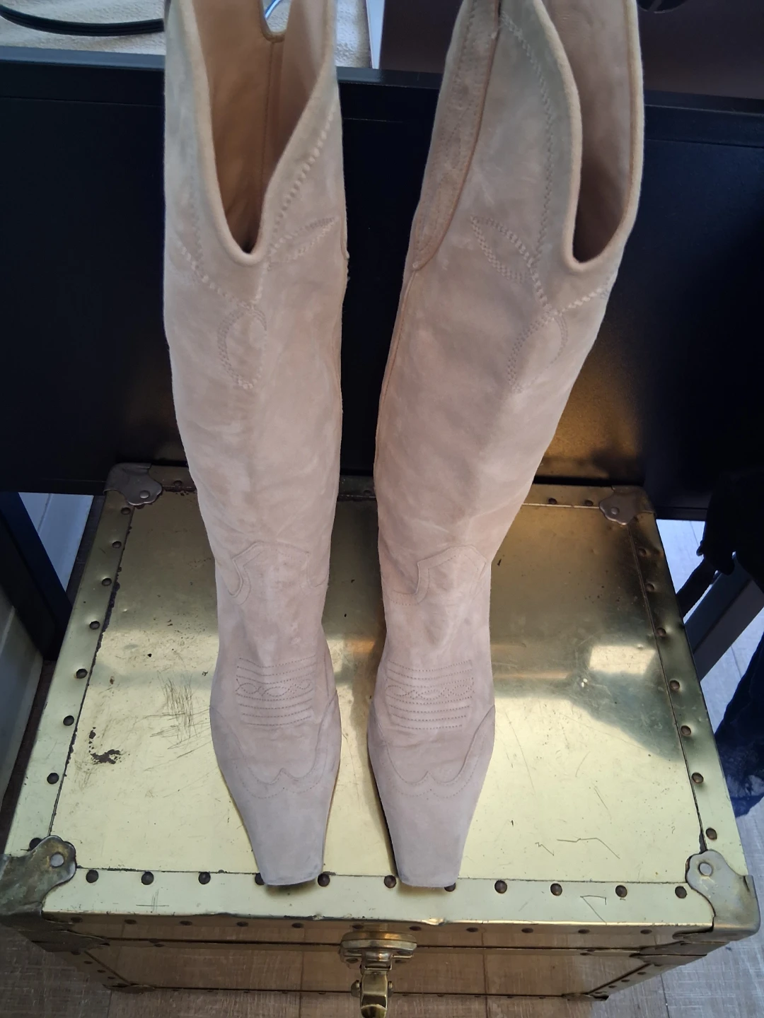 Elegant KHAITE knee-high boots