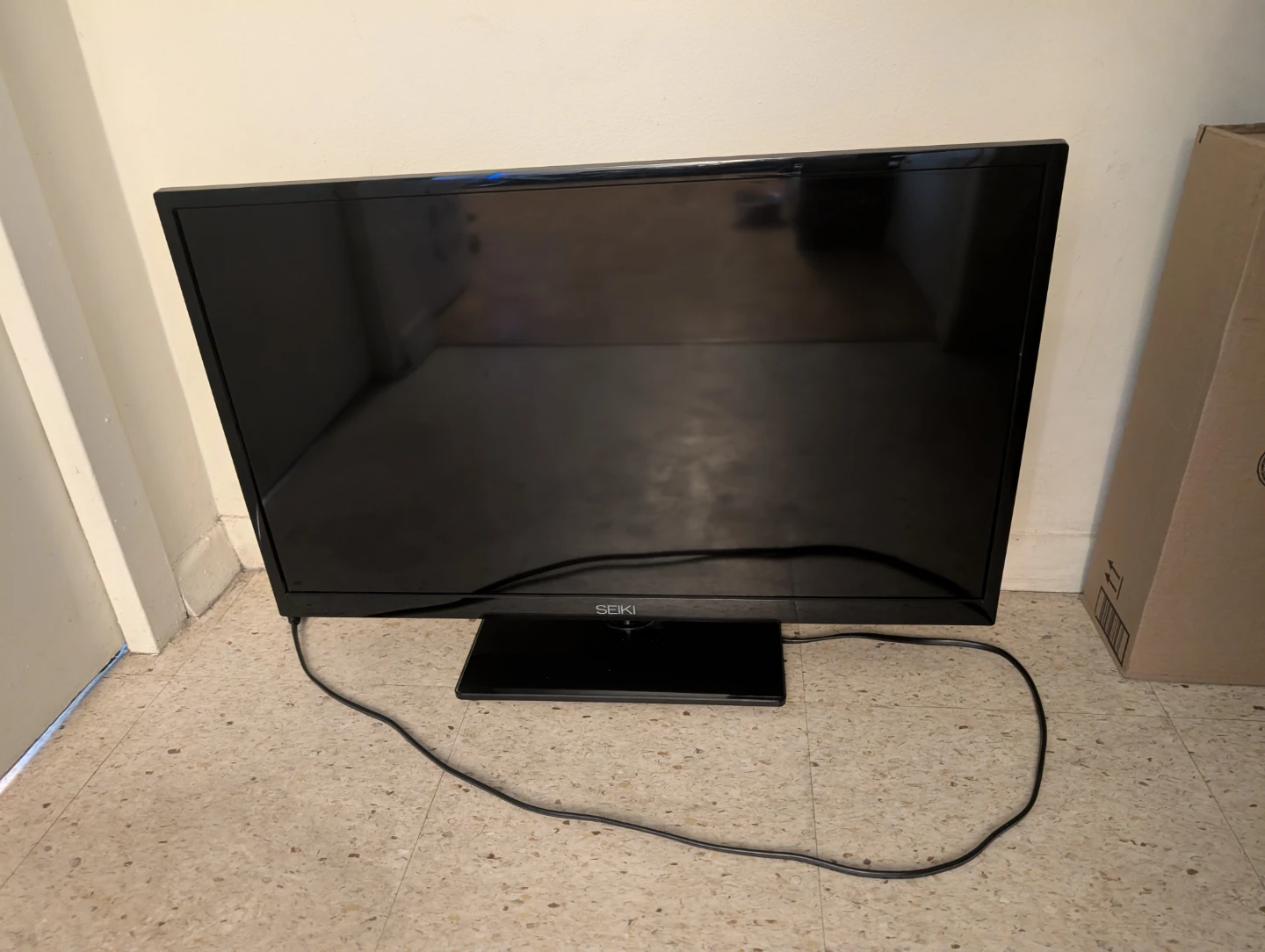 Seiki 29" TV (720p) – Works Great (No Remote)
