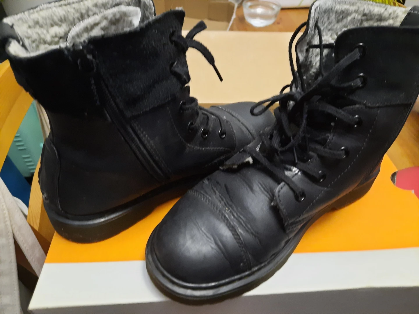 Dr. Martens Black Leather winter Zip Boots - photo 2