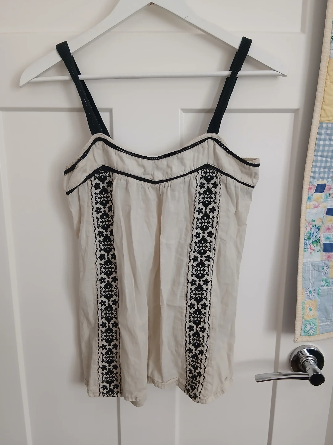 Maurices Cream Embroidered Tank Top XS