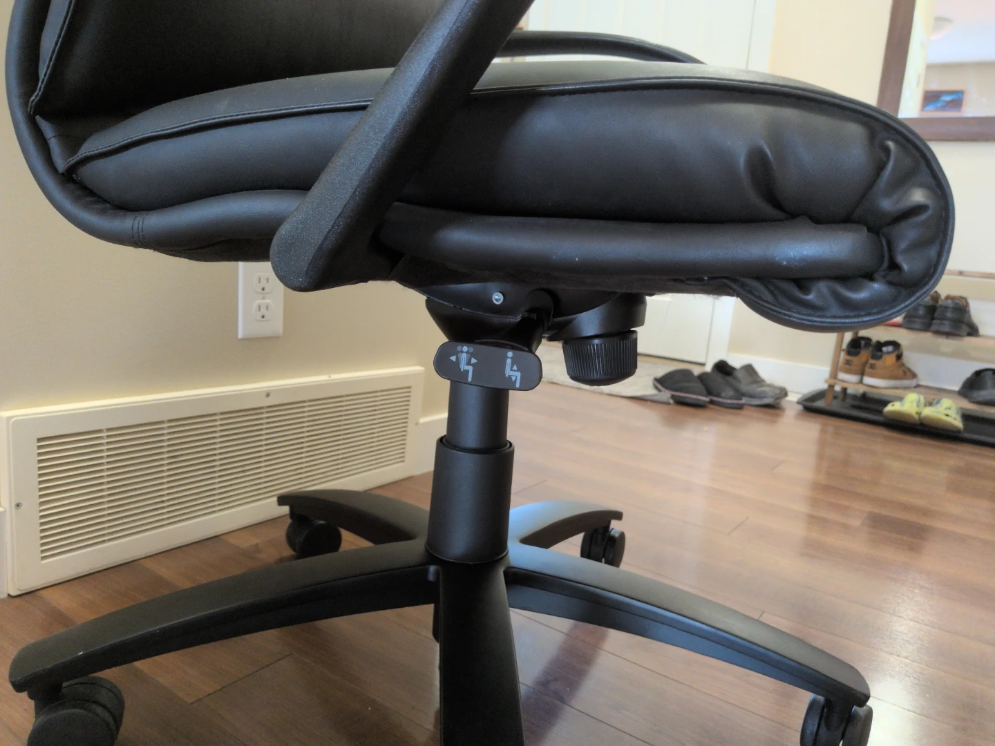 Teknion Black Office Chair for $30 - photo 3
