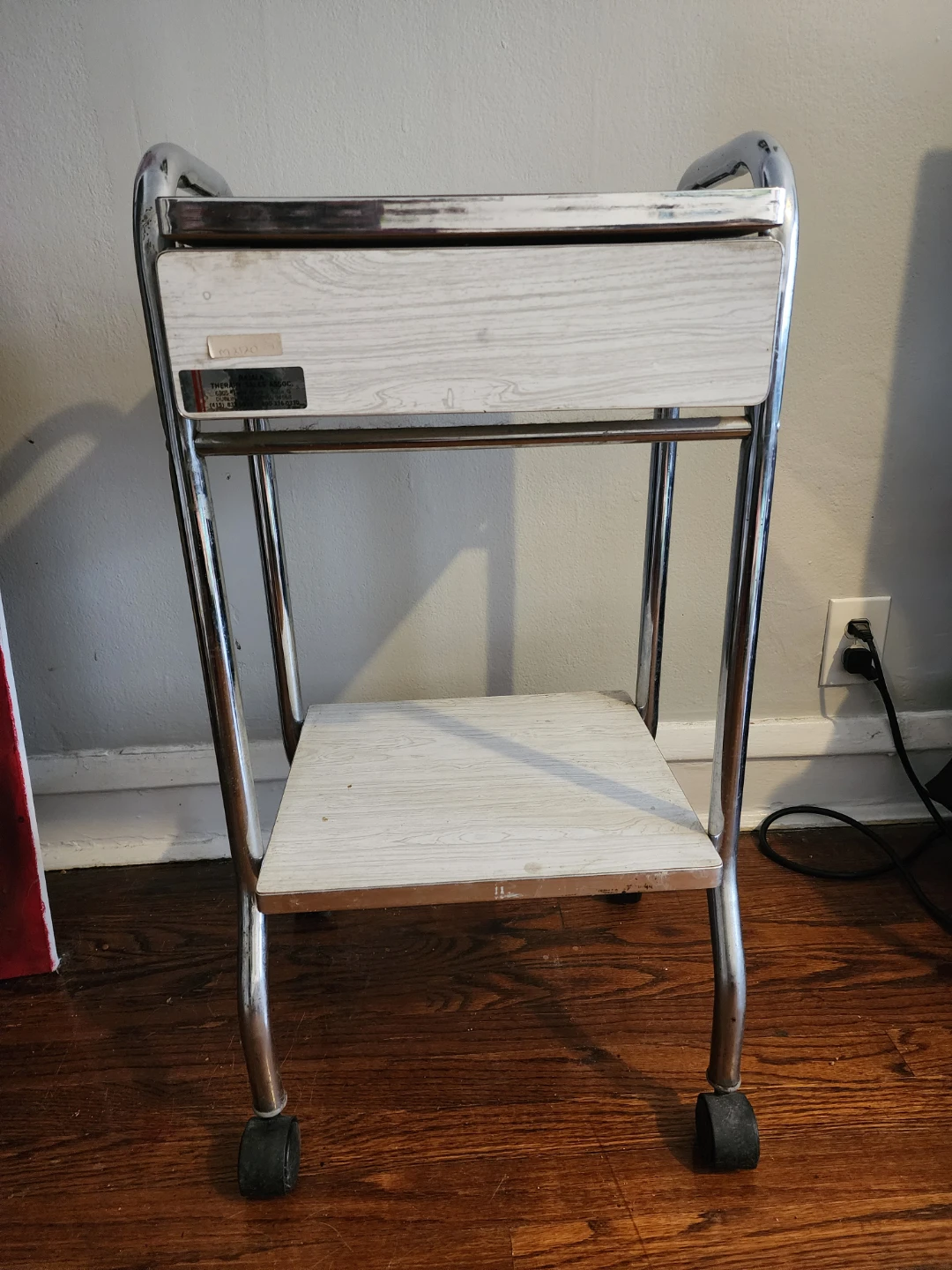 Rolling medical cart