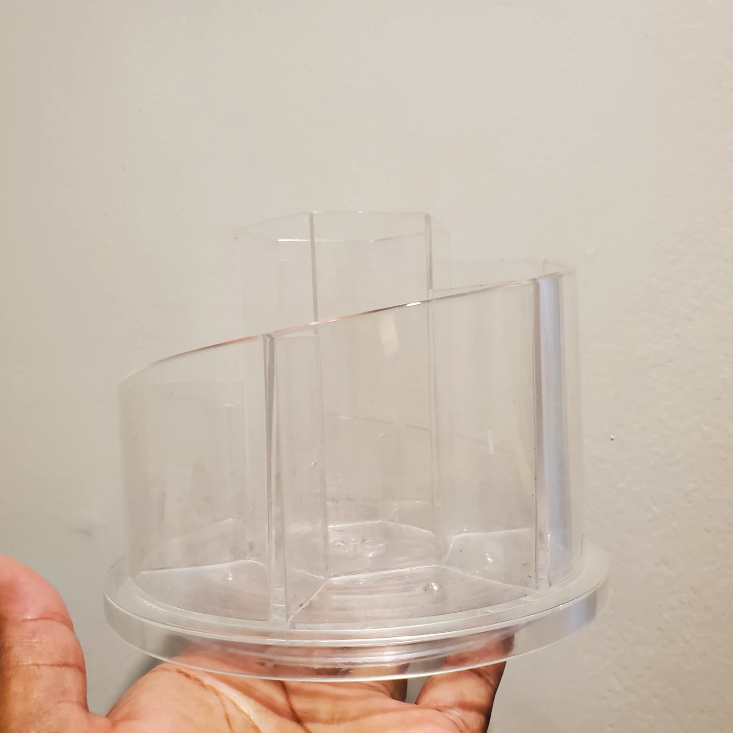 Rotating make up brush holder - photo 3