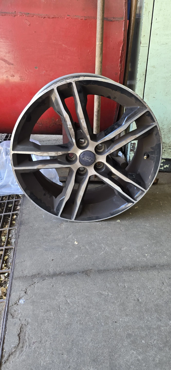 18" OEM Ford Rims - photo 3