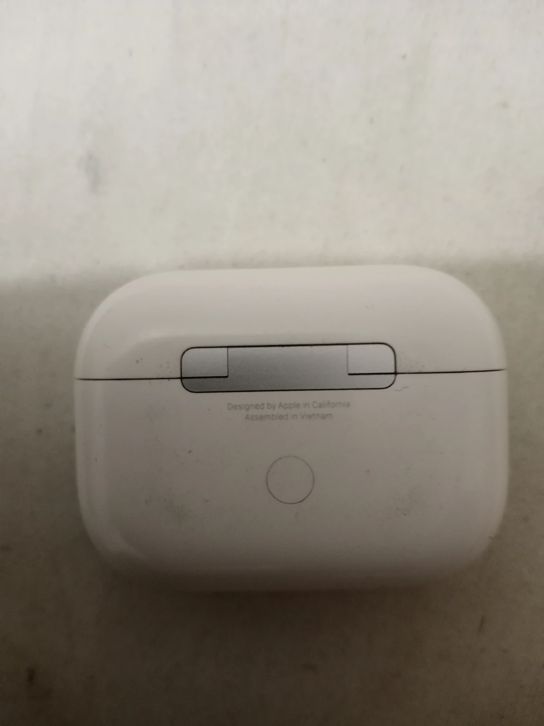 Apple AirPods Pro Charging Case - photo 3