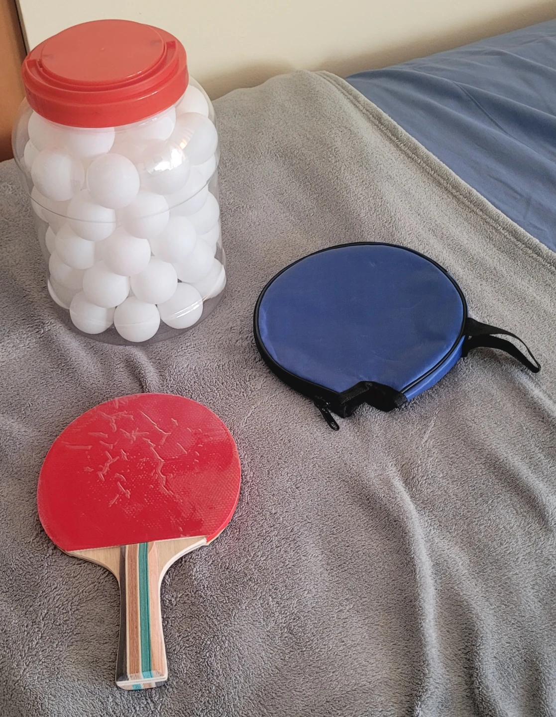 🏓 Brand New Ping Pong Paddle with Carrying Case & 60 White Balls
