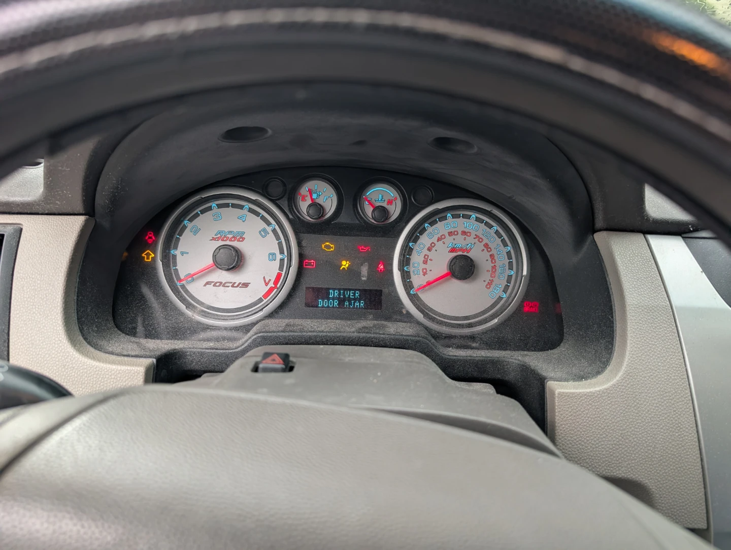 Ford Focus Sedan - photo 2
