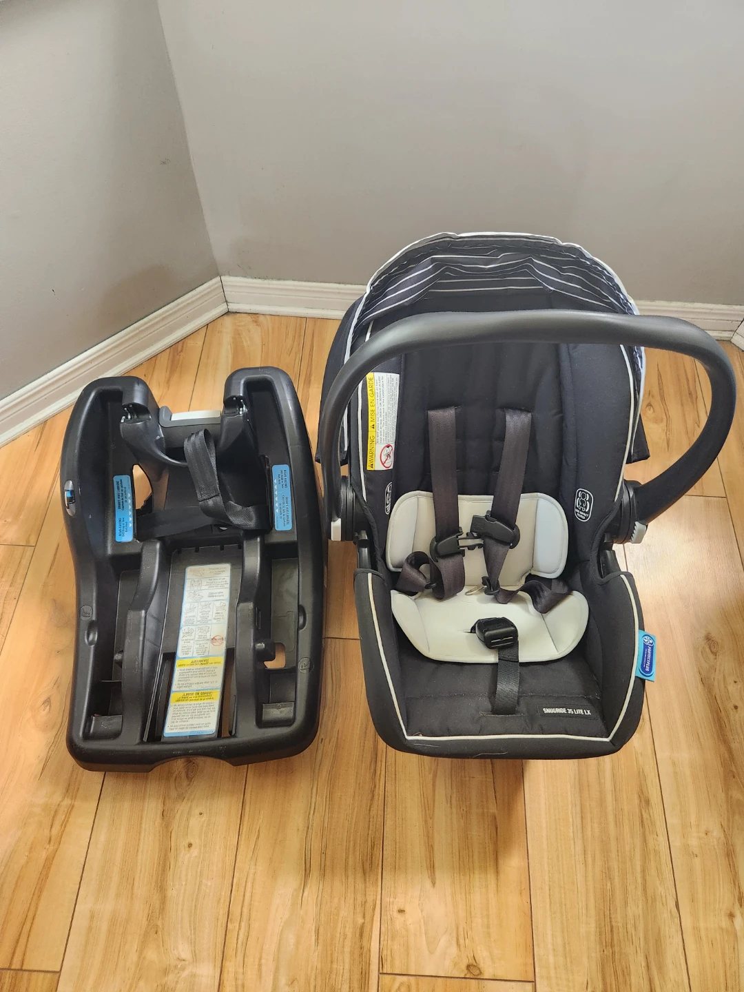 Graco infant car seat