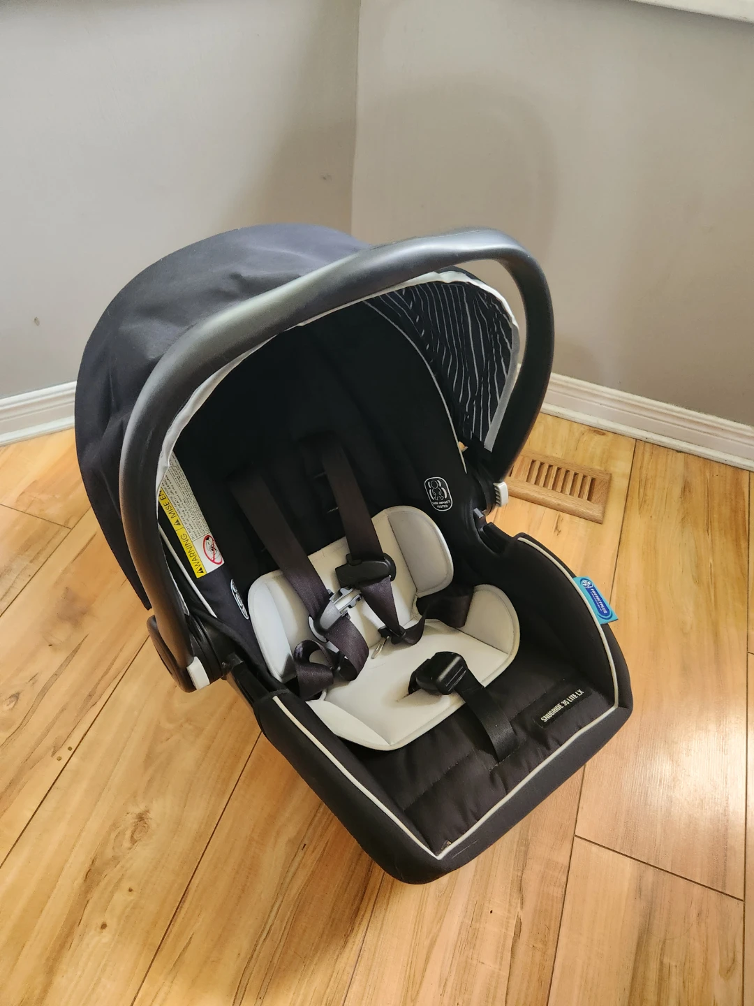 Graco infant car seat - photo 2