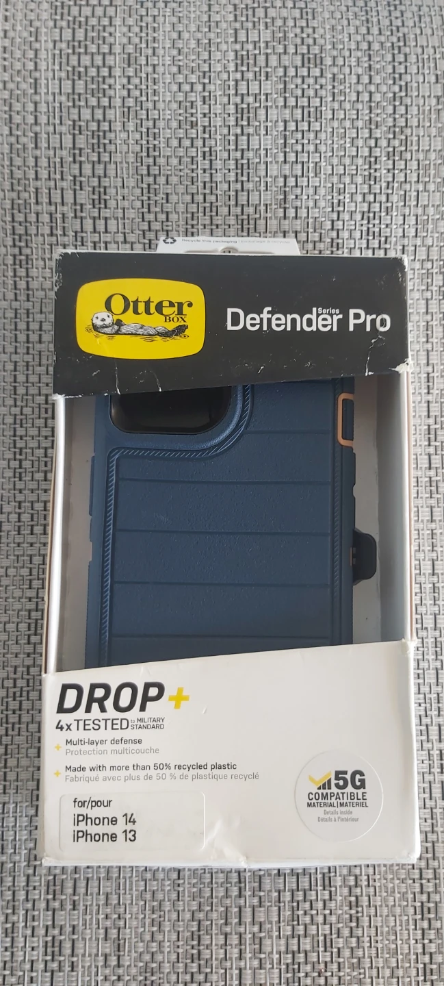 OtterBox Defender Pro Case for iPhone 14/13 - photo 3