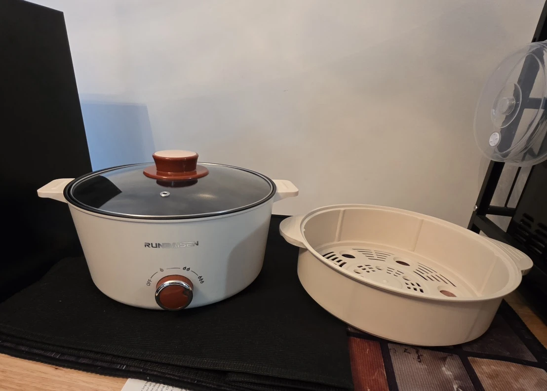 Electric Hot Pot with Steamer,  Non-Stick - photo 2
