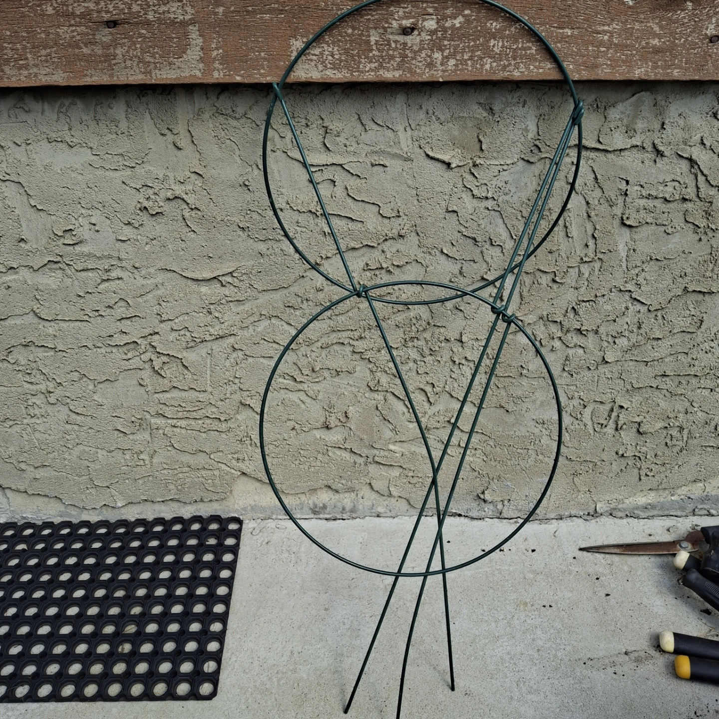 Metal Plant Support Stake round