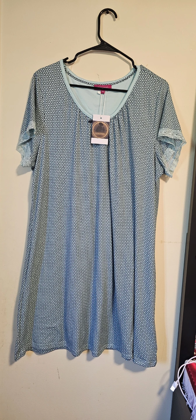 Carisma Women's 1X Short Sleeve Dress
