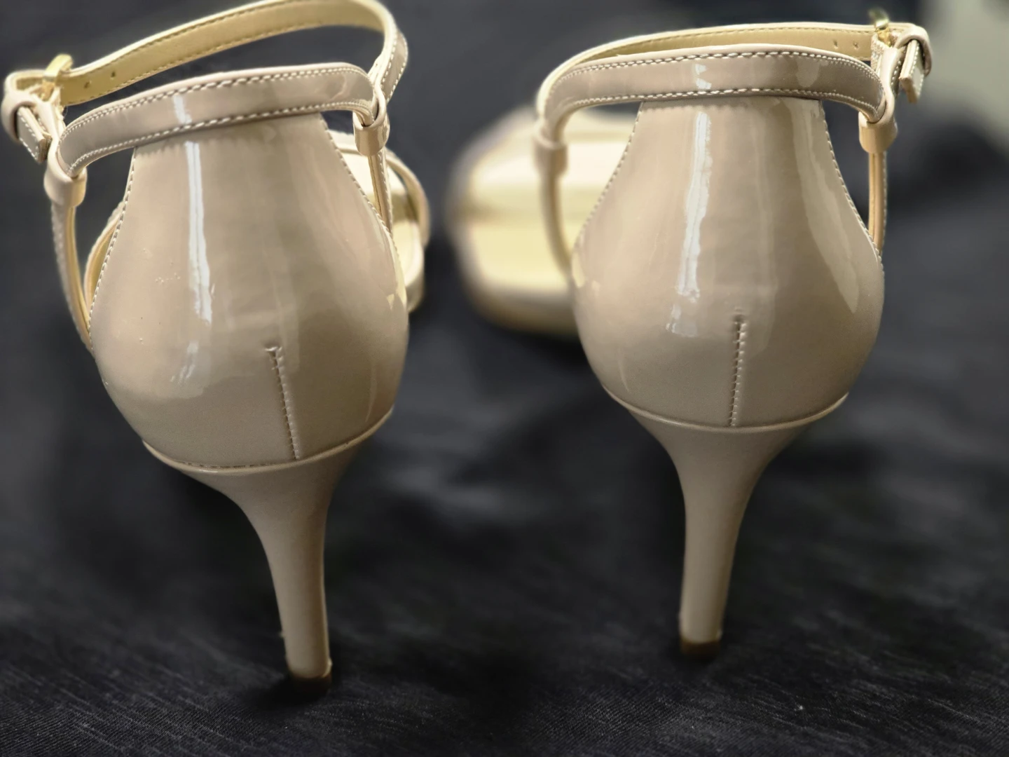 Michael Kors Nude Patent Leather Heeled Sandals - photo 4