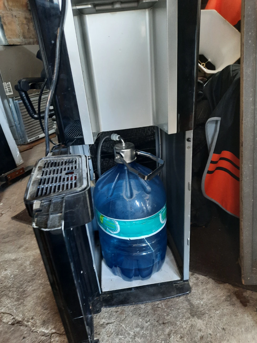 Water cooler dispenser - photo 2