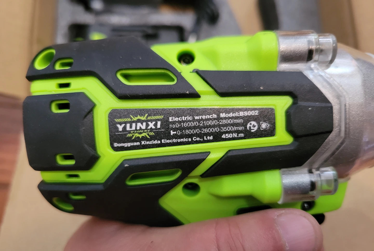 NEW Impact Wrench Set with 1 battery 4.0Ah & 2 Sockets - photo 2