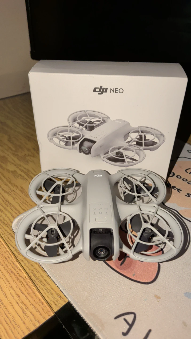 DJIi NEO Drone