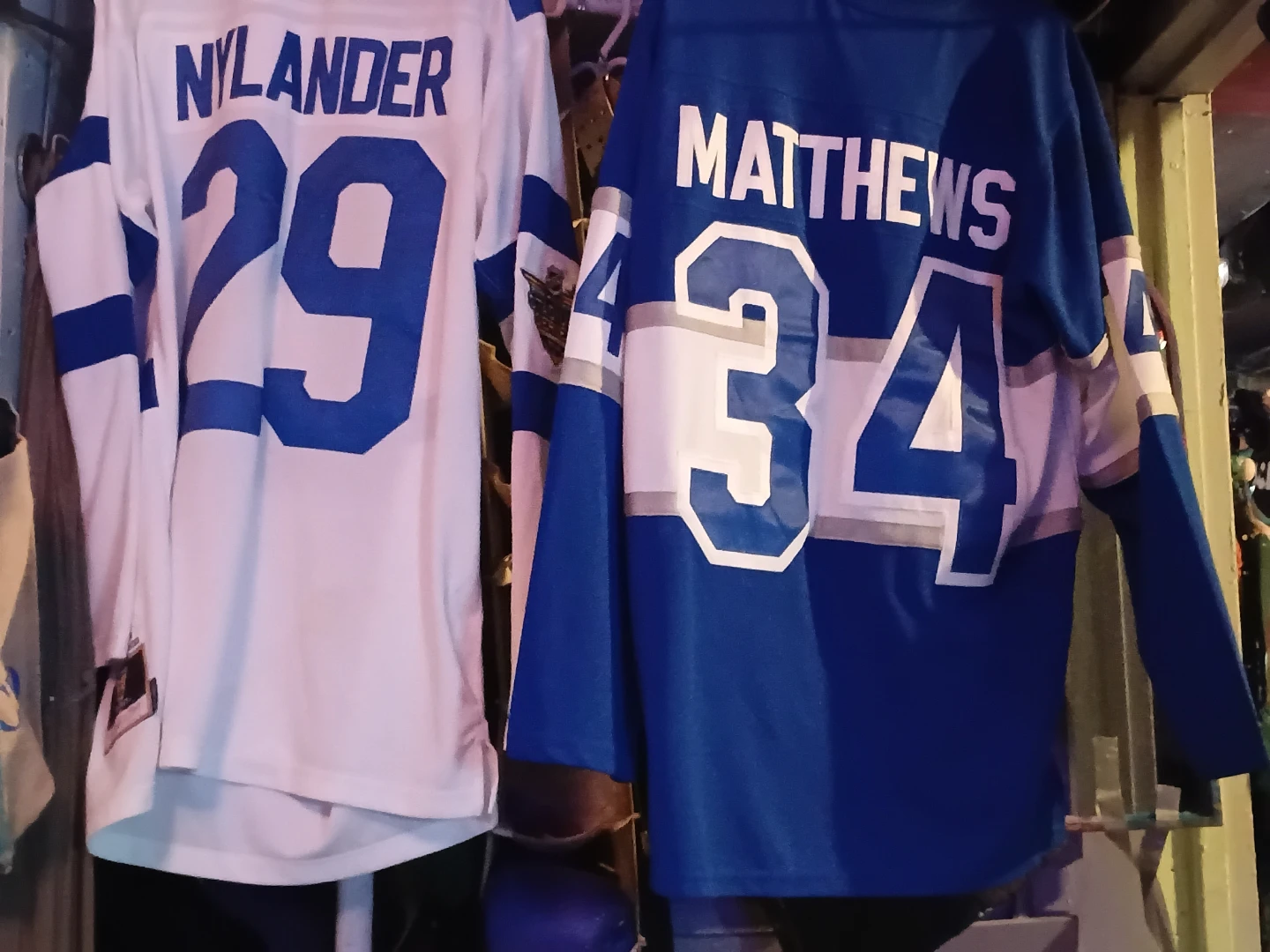Toronto maple leafs NHL jerseys - photo 3
