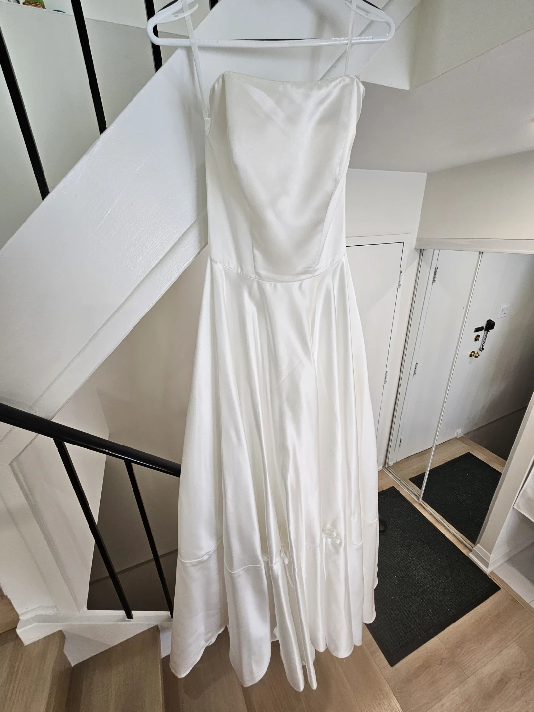 Ivory Satin Wedding Dress with Bows - photo 2