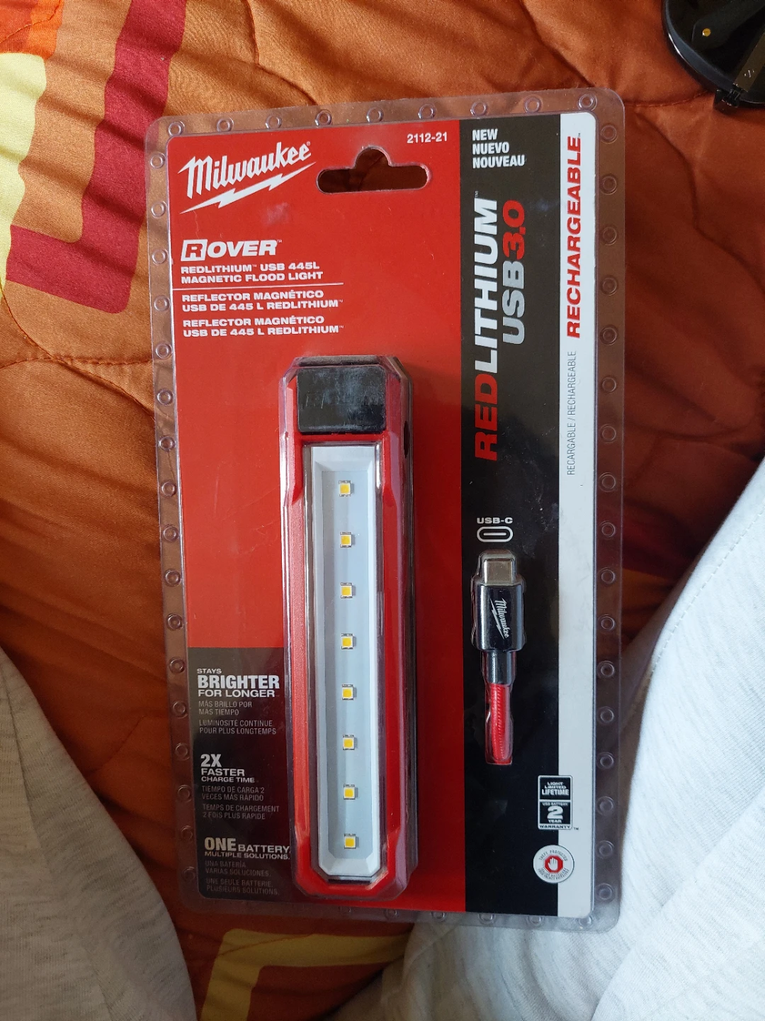 Milwaukee REDLITHIUM USB 445L Magnetic Compact Work Light