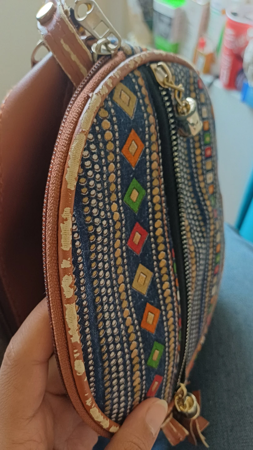 Round Patterned Crossbody Bag - photo 4