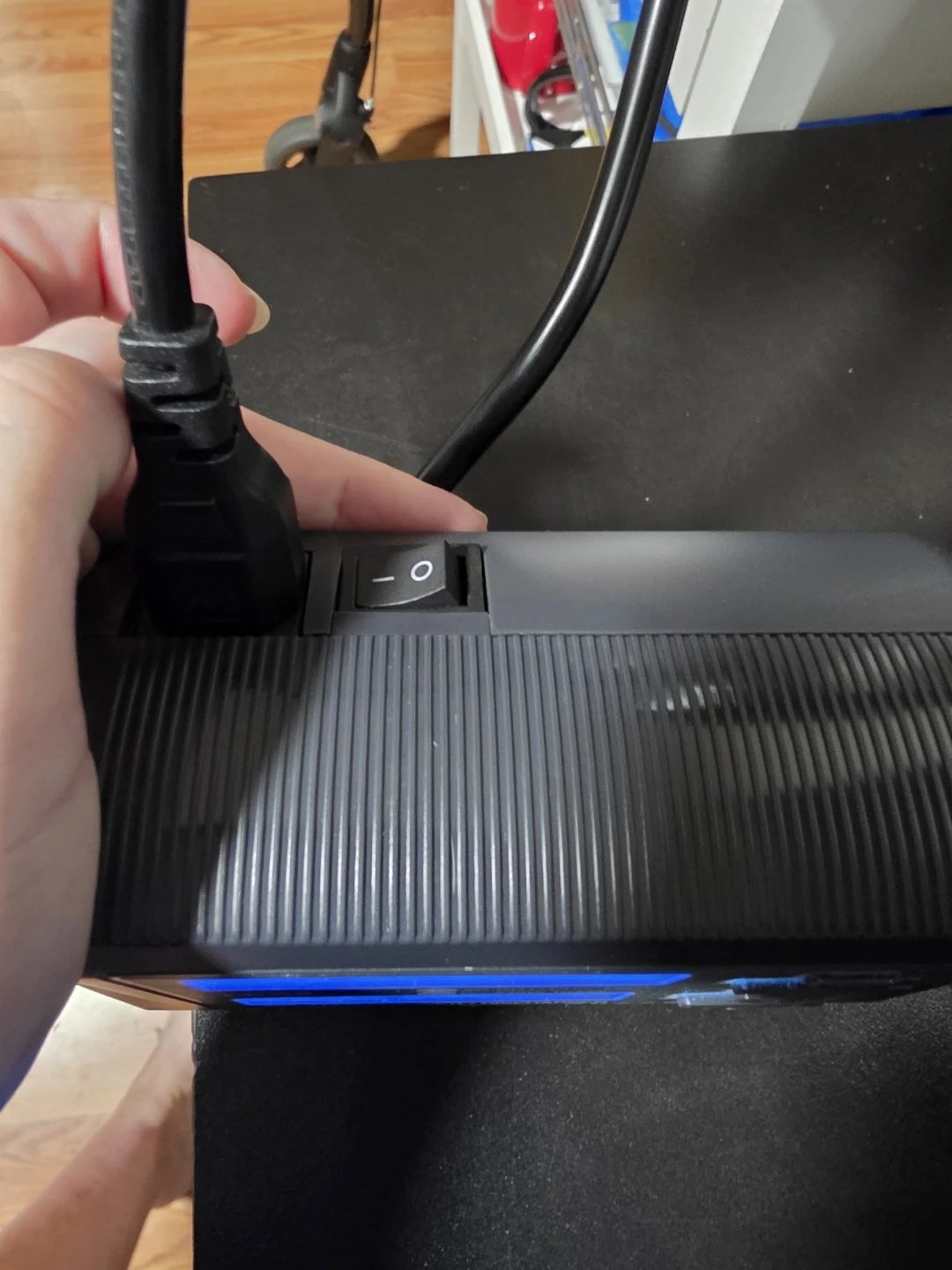 Hobbywing L6X2 Balance Charger / Discharger - photo 2