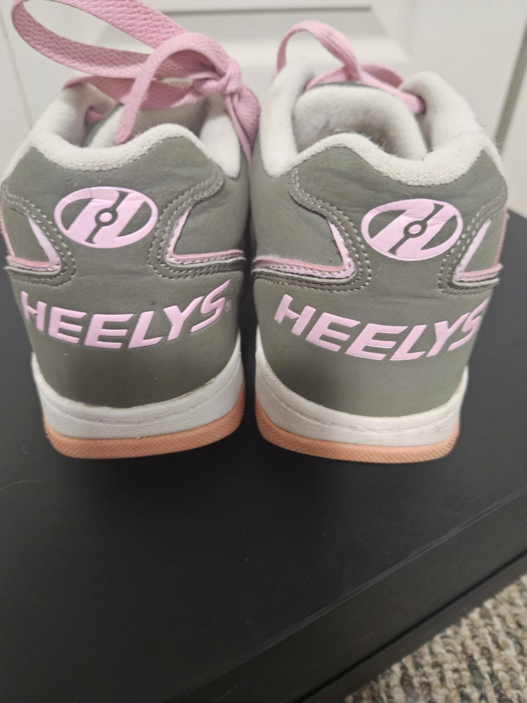 Heelys Roller Shoes Grey Pink size 4 - photo 3