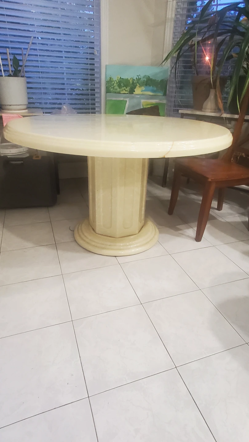 Round Pedestal Dining Table