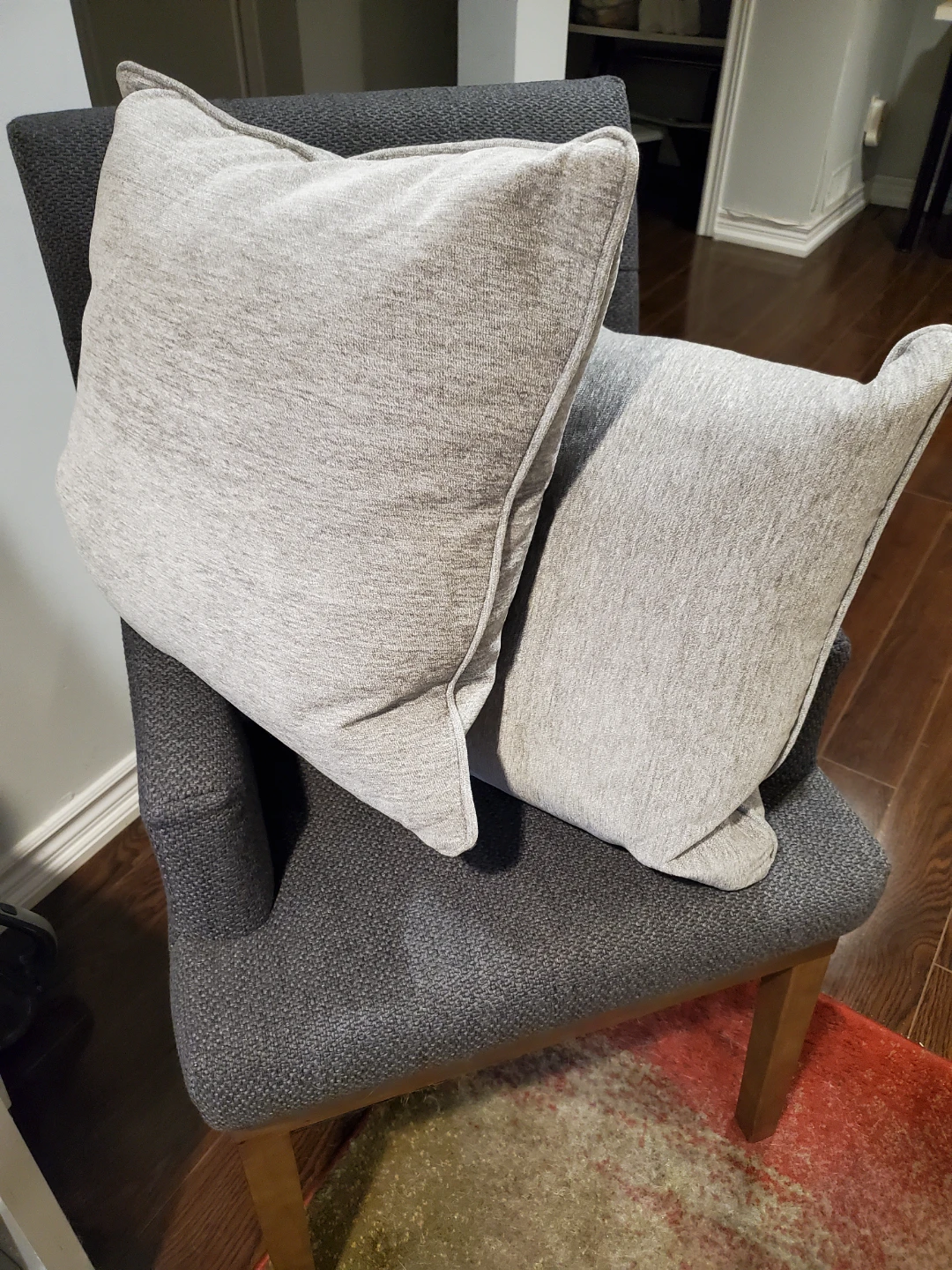 Decorative Throw Pillows. $5-$20 each - photo 2