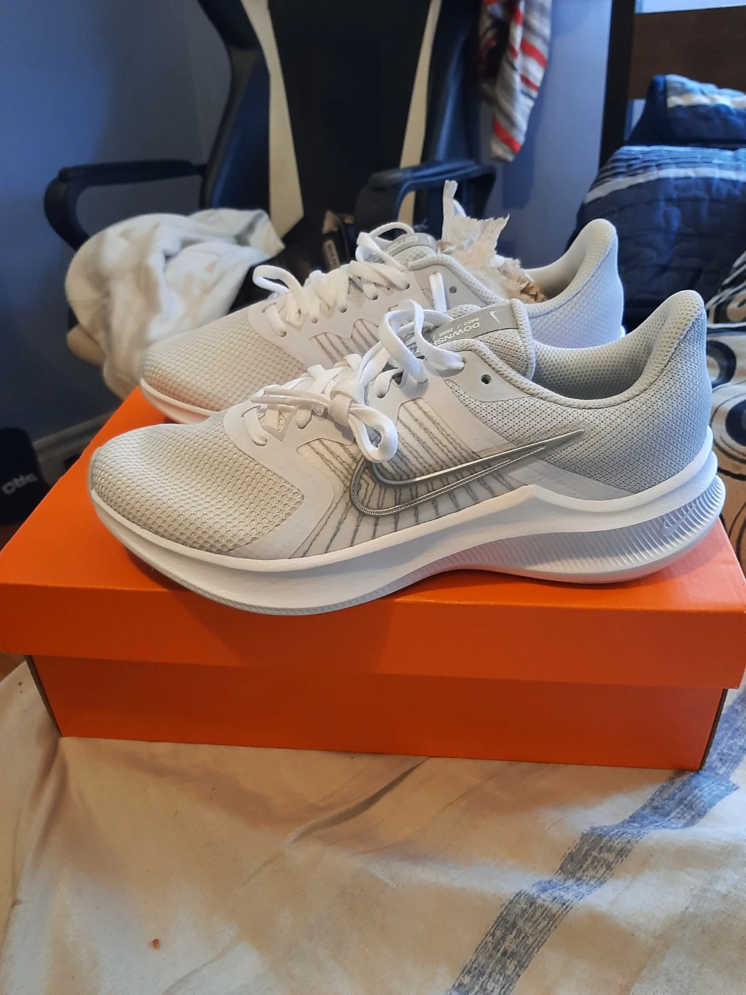 Nike Downshifter 11 Women's Running Shoes white with box - photo 2