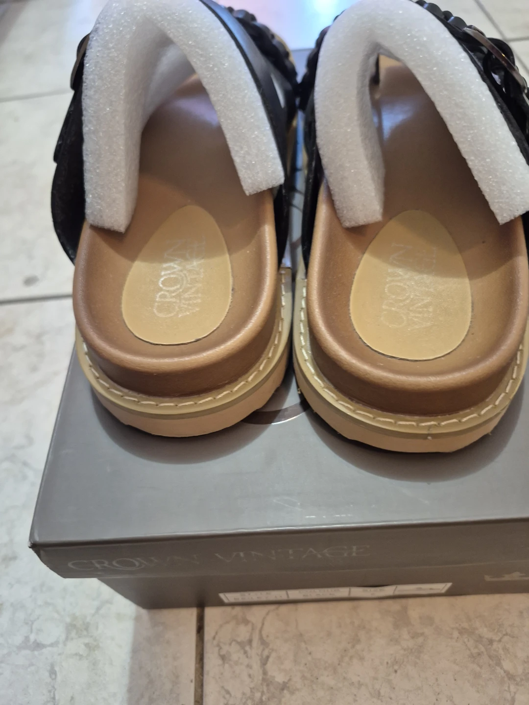 Crown Vintage Size 7 Bailey-11 Black Sandals - photo 2