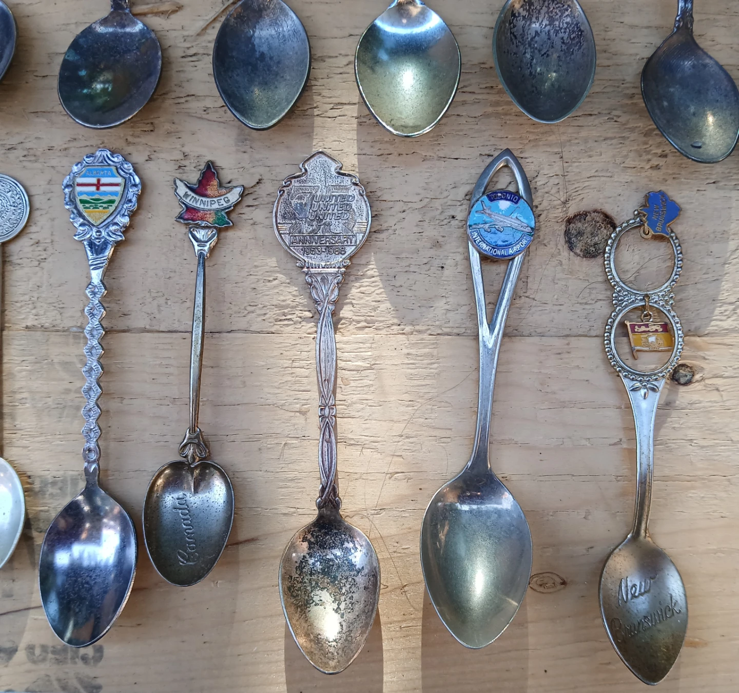 Collection of 23 souvenir spoons - photo 2
