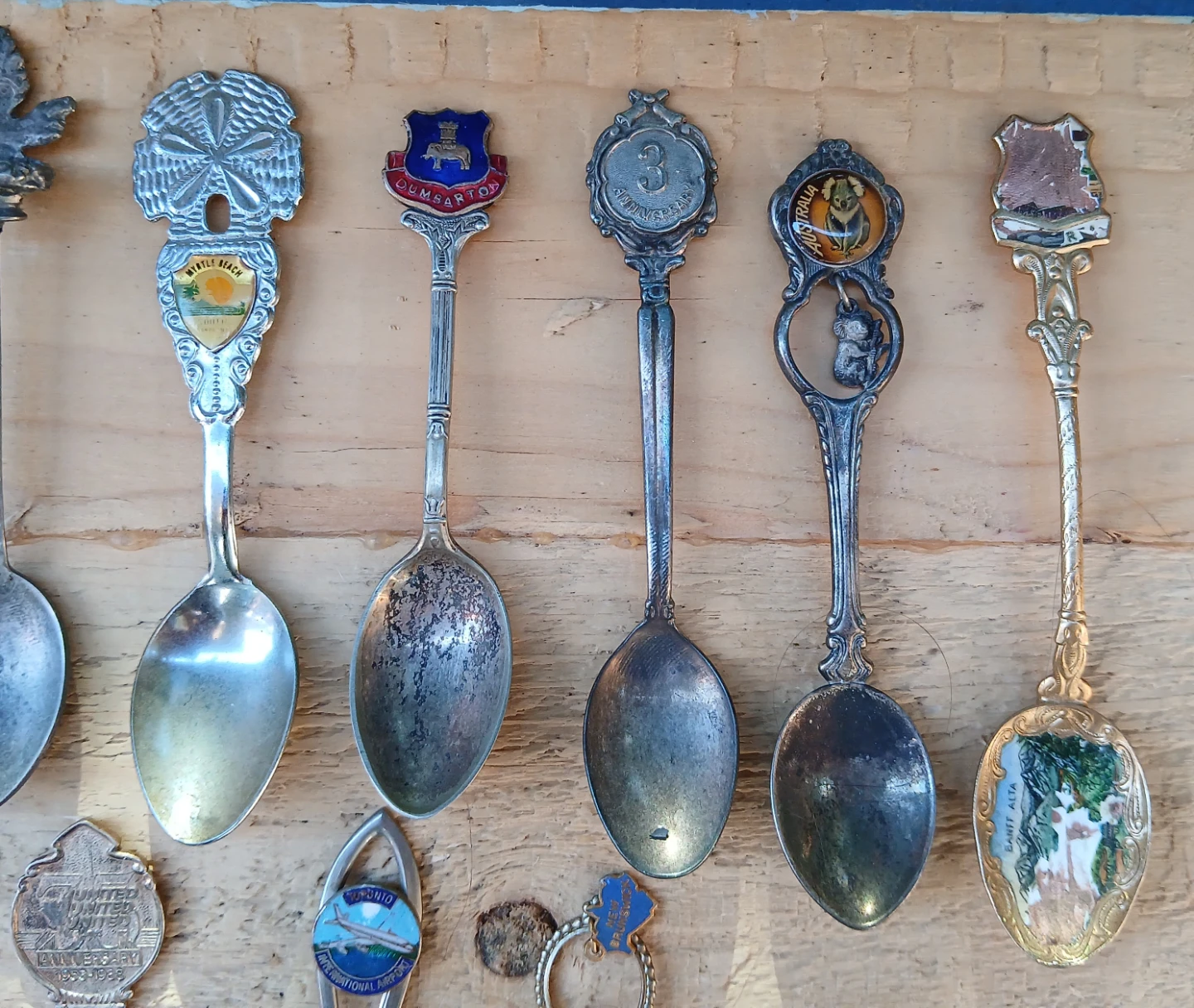 Collection of 23 souvenir spoons - photo 5