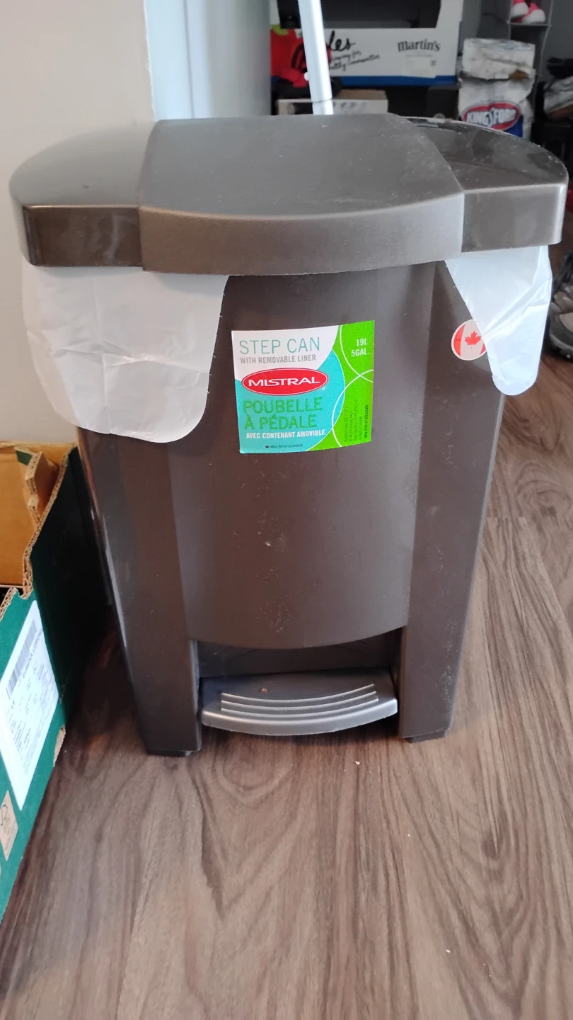 Step Trash Can with Foot Pedal – 19L