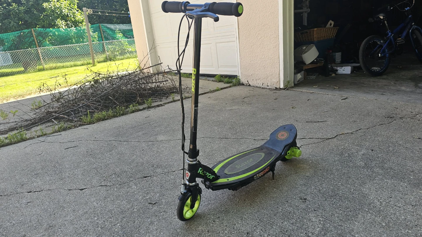 Razor Electric Scooter - photo 2