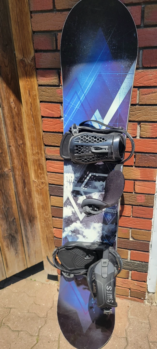Firefly Snowboard with Bindings