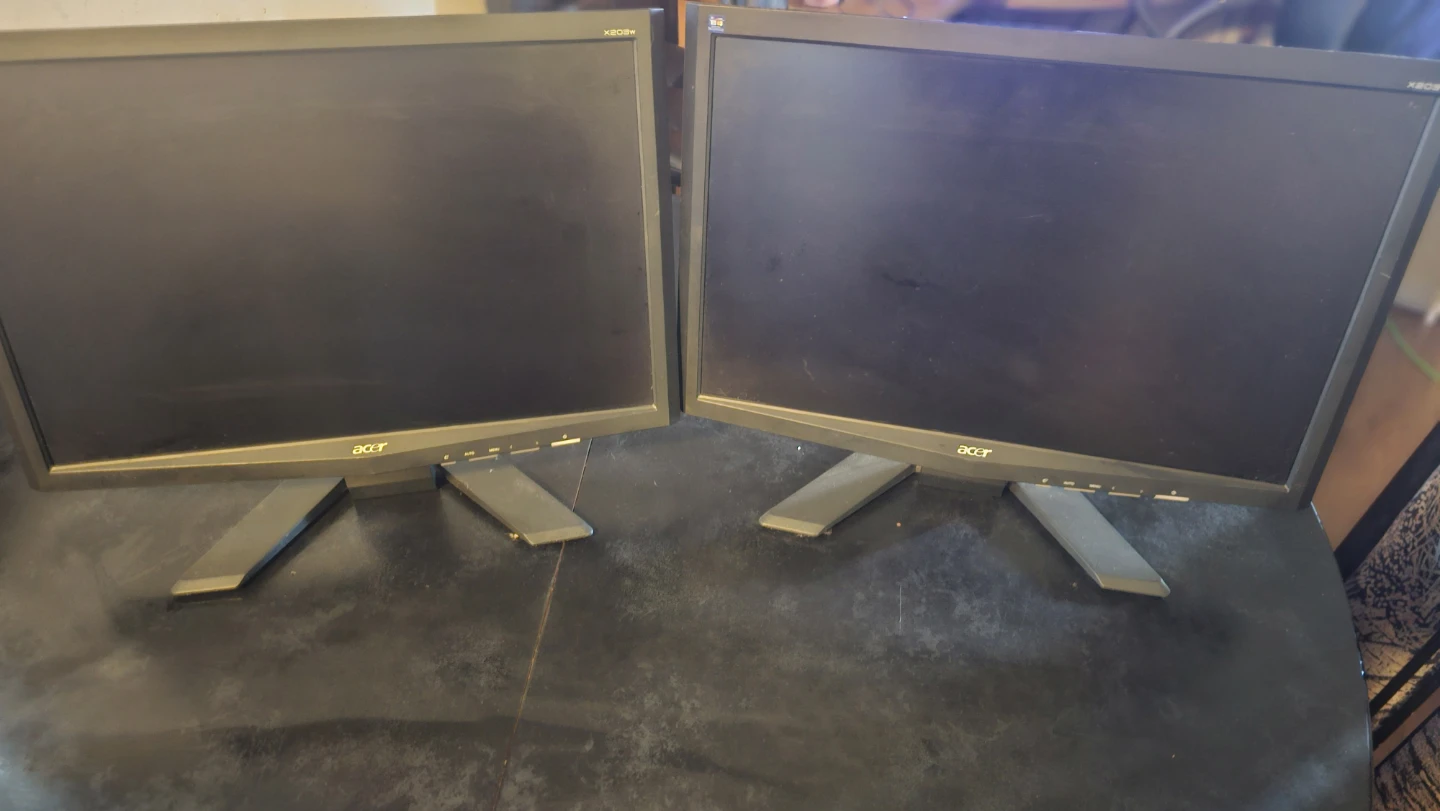 2 x Acer Monitors 22 inch - photo 2