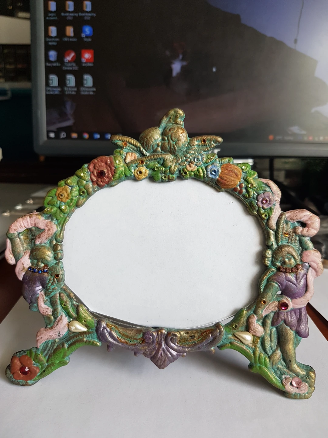 Ornate Oval Photo Frame