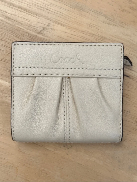 Y2K Coach Cream Leather Mini Wallet - photo 3
