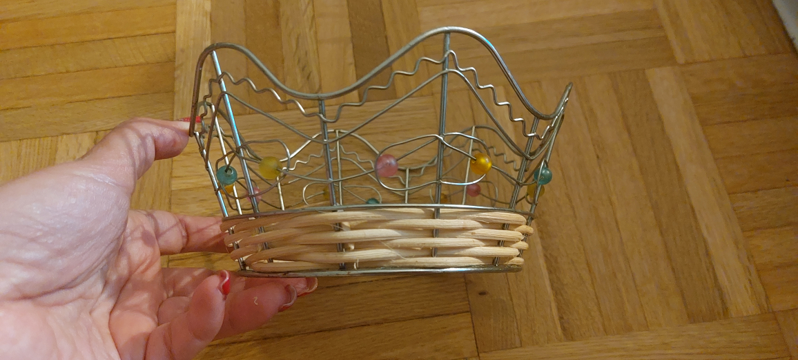 Wire and Wicker Basket with Beads - photo 2