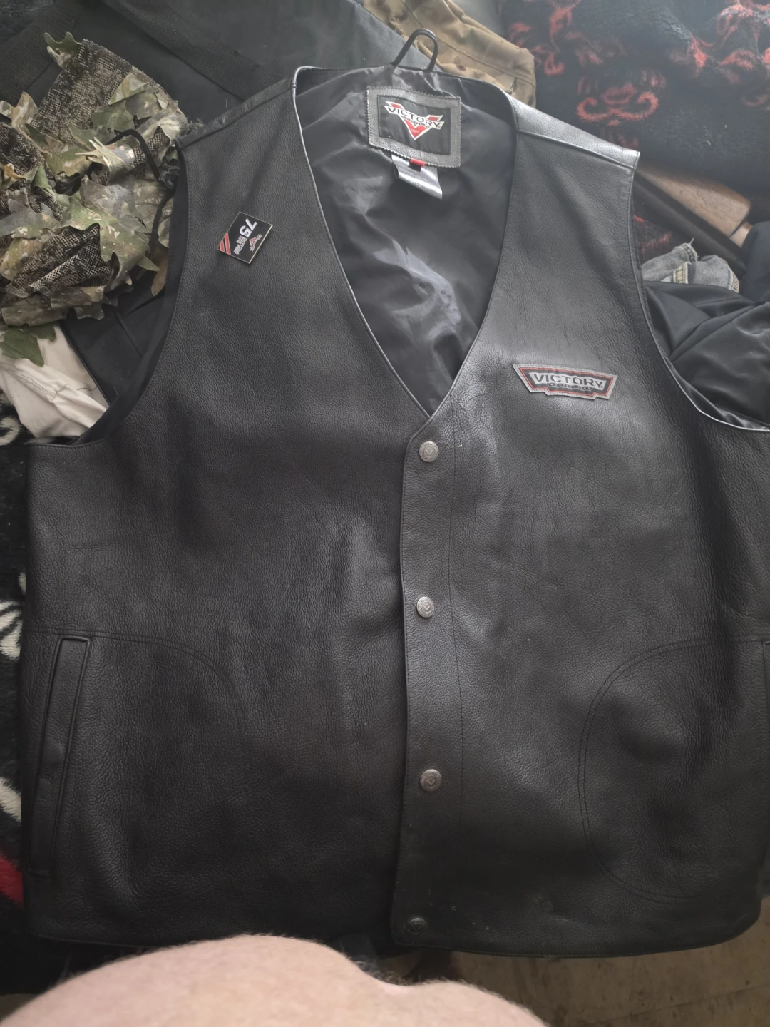 Victory Motorcycles Leather Vest - photo 2