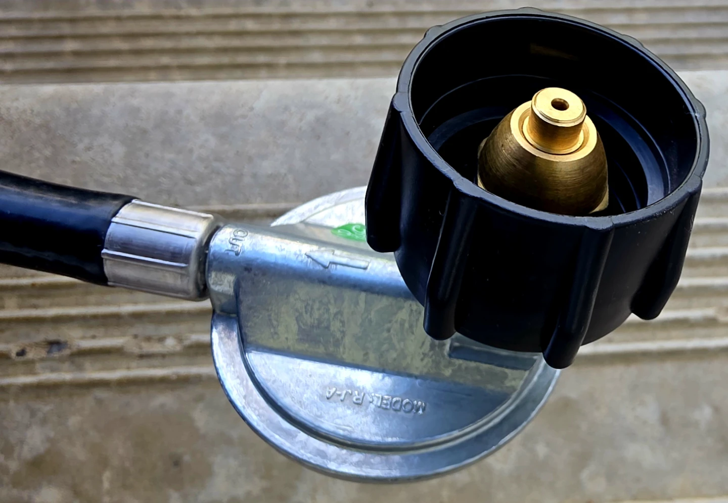 Gas Regulator Hose, brand new, in Millwoods - photo 4