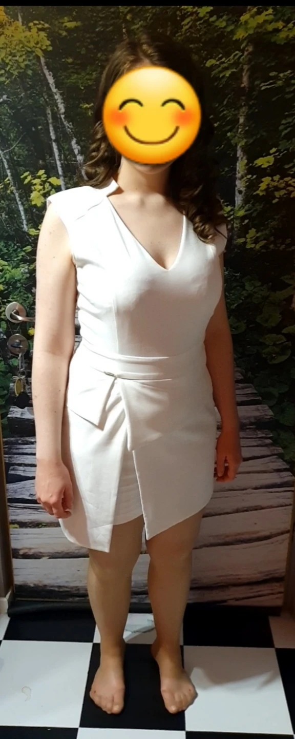 Elegant white/ivory jumpsuit (skort style) – size EU 42 M/L